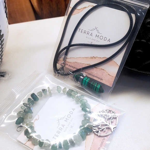 Terra Moda - Gemstone Healing Chakra Necklaces - Picture 12 of 16